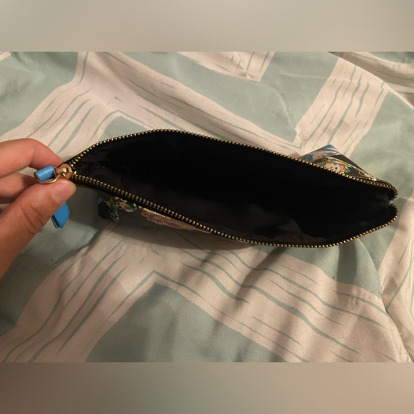 Cynthia Rowley Cosmetic pouch - Picture 3 of 3